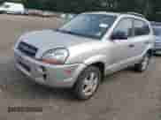 2005 Hyundai Tucson GL z VIN KM8JM12B15U098822, wystawiony jako IAAI lot #42993930 z przebiegiem 191 684 mil mil oraz . Historia ofert i sprzedaży dostępna na DreamBid. Obrazek 2.