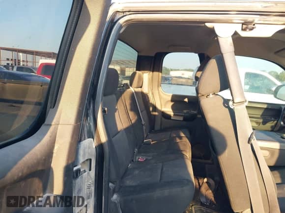 2011 Chevrolet Silverado 1500 LT z VIN 1GCRCSEAXBZ125243, wystawiony jako IAAI lot #43134333 z przebiegiem 261 653 mil mil oraz . Historia ofert i sprzedaży dostępna na DreamBid. Obrazek 8.
