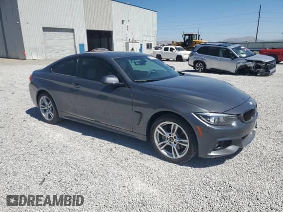 2018 BMW 4 Series 430i xDrive z VIN WBA4W5C54JAE43381, wystawiony jako Copart lot #63638495 z przebiegiem 86 274 mil mil oraz Szkoda całkowita • Salvage title. Historia ofert i sprzedaży dostępna na DreamBid. Obrazek 4.