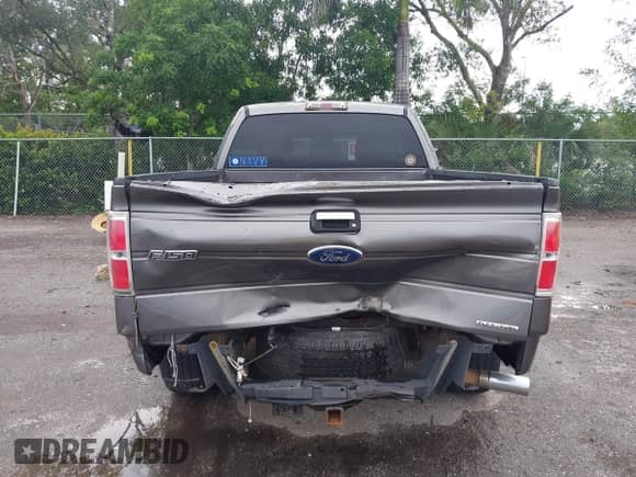 2011 Ford F-150 XL z VIN 1FTFX1CF3BFD42358, wystawiony jako IAAI lot #42730237 z przebiegiem 165 011 mil mil oraz . Historia ofert i sprzedaży dostępna na DreamBid. Obrazek 16.