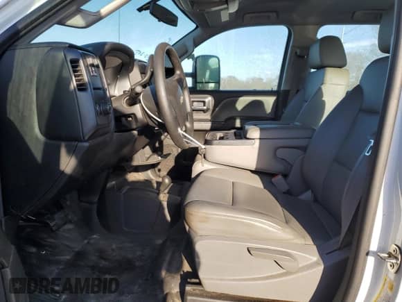 2016 Chevrolet Silverado 2500HD Work Truck z VIN 1GC1KUE80GF234571, wystawiony jako Copart lot #46648785 z przebiegiem Nie podano mil oraz Czysty tytuł • Clean title. Historia ofert i sprzedaży dostępna na DreamBid. Obrazek 7.