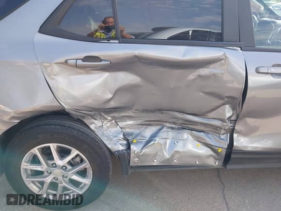 2023 Chevrolet Equinox LS с VIN 3GNAXFEG0PL190668, выставлен на аукционе IAAI как лот 42667576 с пробегом 24 887 миль миль и . История ставок и продаж доступна на DreamBid. Изображение 6.