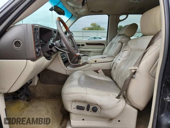 2002 Cadillac Escalade z VIN 1GYEC63T52R307405, wystawiony jako Copart lot #85707005 z przebiegiem 229 354 mil mil oraz Szkoda całkowita • Salvage title. Historia ofert i sprzedaży dostępna na DreamBid. Obrazek 7.