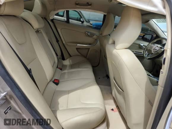 2016 Volvo S60 T5 Premier с VIN YV1612TK5G1399275, выставлен на аукционе Copart как лот 71801215 с пробегом 123 901 миль миль и Списание • Salvage title. История ставок и продаж доступна на DreamBid. Изображение 10.