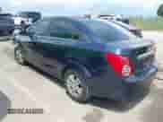 2016 Chevrolet Sonic LT z VIN 1G1JC5SH7G4114939, wystawiony jako IAAI lot #42852071 z przebiegiem 137 268 mil mil oraz . Historia ofert i sprzedaży dostępna na DreamBid. Obrazek 3.