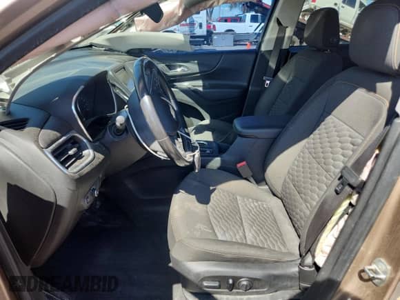 2019 Chevrolet Equinox LT z VIN 2GNAXTEV3K6264840, wystawiony jako Copart lot #71909405 z przebiegiem 114 996 mil mil oraz Szkoda całkowita • Salvage title. Historia ofert i sprzedaży dostępna na DreamBid. Obrazek 7.