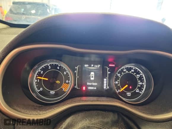 2014 Jeep Cherokee Latitude с VIN 1C4PJMCB3EW107158, выставлен на аукционе Copart как лот 80497715 с пробегом 159 690 миль миль и Чистый • Clean title. История ставок и продаж доступна на DreamBid. Изображение 9.
