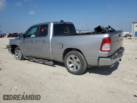 2022 Ram 1500 Lone Star z VIN 1C6RREBT5NN326086, wystawiony jako Copart lot #44331125 z przebiegiem Nie podano mil oraz Szkoda całkowita • Salvage title. Historia ofert i sprzedaży dostępna na DreamBid. Obrazek 2.
