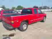 2000 GMC Sierra 1500 SLE z VIN 1GTEK19T4YE168130, wystawiony jako IAAI lot #42576628 z przebiegiem 184 616 mil mil oraz . Historia ofert i sprzedaży dostępna na DreamBid. Obrazek 4.