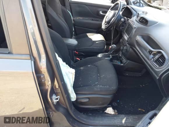 2018 Jeep Renegade Latitude с VIN ZACCJBBB6JPG73732, выставлен на аукционе IAAI как лот 42549052 с пробегом 65 388 миль миль и . История ставок и продаж доступна на DreamBid. Изображение 5.