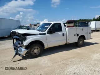 2014 Ford F-250 XL z VIN 1FTBF2A61EEA25389, wystawiony jako Copart lot #61065095 z przebiegiem 164 933 mil mil oraz Szkoda całkowita • Salvage title. Historia ofert i sprzedaży dostępna na DreamBid. Obrazek 1.