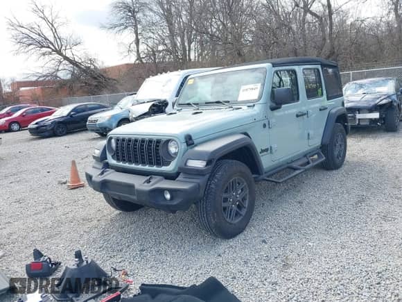 2024 Jeep Wrangler Willys с VIN 1C4PJXDG6RW331770, выставлен на аукционе IAAI как лот 41879849 с пробегом 6 100 миль миль и . История ставок и продаж доступна на DreamBid. Изображение 20.