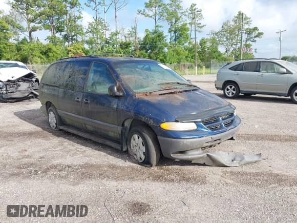 2000 Dodge Caravan SE with VIN 1B4GP44G5YB766473, listed as a IAAI auction lot 42808350 with Not provided miles and . Bid and sale history available at DreamBid. Image 1.