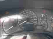 2002 Chevrolet Silverado 1500 z VIN 1GCEC14WX2Z146163, wystawiony jako IAAI lot #41520765 z przebiegiem 195 742 mil mil oraz . Historia ofert i sprzedaży dostępna na DreamBid. Obrazek 7.