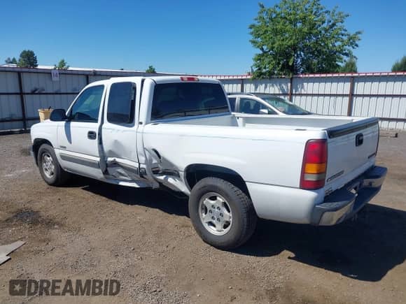 2002 Chevrolet Silverado 1500 LS with VIN 1GCEC19T22Z114628, listed as a IAAI auction lot 42391345 with 175,385 mi miles and . Bid and sale history available at DreamBid. Image 3.