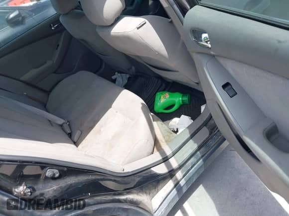 2015 Nissan Altima 2.5 с VIN 1N4AL3AP1FC164976, выставлен на аукционе IAAI как лот 42839210 с пробегом 168 074 миль миль и . История ставок и продаж доступна на DreamBid. Изображение 8.