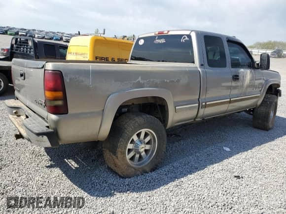 2002 Chevrolet Silverado 2500HD LT с VIN 1GCHK29152E126591, выставлен на аукционе Copart как лот 53451405 с пробегом Не указан миль и Списание • Salvage title. История ставок и продаж доступна на DreamBid. Изображение 3.