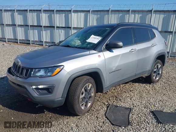 2018 Jeep Compass Trailhawk z VIN 3C4NJDDB9JT169184, wystawiony jako IAAI lot #42989268 z przebiegiem 97 221 mil mil oraz . Historia ofert i sprzedaży dostępna na DreamBid. Obrazek 17.