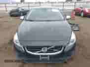 2013 Volvo S60 T6 R-Design Platinum с VIN YV1902FH9D1231456, выставлен на аукционе IAAI как лот 42788938 с пробегом 140 730 миль миль и . История ставок и продаж доступна на DreamBid. Изображение 13.