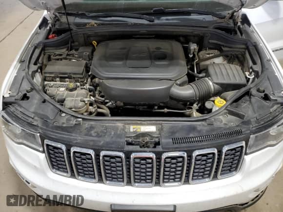 2019 Jeep Grand Cherokee Laredo E z VIN 1C4RJFAG9KC726931, wystawiony jako Copart lot #70262375 z przebiegiem 184 999 mil mil oraz Szkoda całkowita • Salvage title. Historia ofert i sprzedaży dostępna na DreamBid. Obrazek 12.