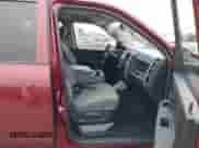 2017 Ram 1500 Tradesman z VIN 3C6RR7KT9HG626349, wystawiony jako IAAI lot #42366165 z przebiegiem 111 959 mil mil oraz . Historia ofert i sprzedaży dostępna na DreamBid. Obrazek 5.