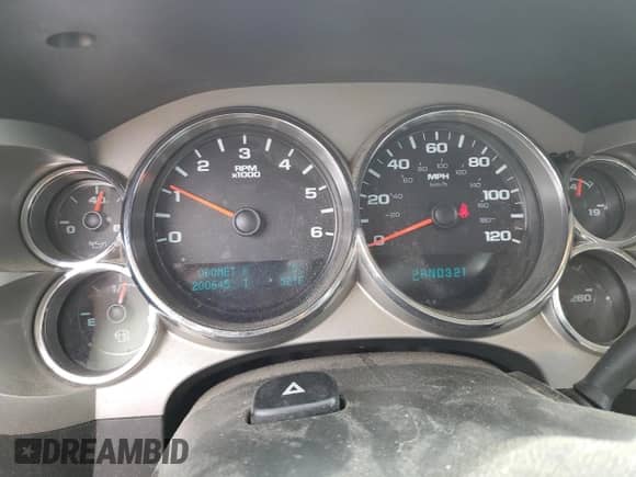 2013 Chevrolet Silverado 1500 LT с VIN 3GCPKSEAXDG294997, выставлен на аукционе Copart как лот 51575565 с пробегом 200 645 миль миль и Списание • Salvage title. История ставок и продаж доступна на DreamBid. Изображение 9.