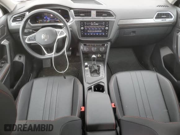 2024 Volkswagen Tiguan с VIN 3VVTB7AX8RM234426, выставлен на аукционе Copart как лот 67175185 с пробегом 6 238 миль миль и Списание • Salvage title. История ставок и продаж доступна на DreamBid. Изображение 8.