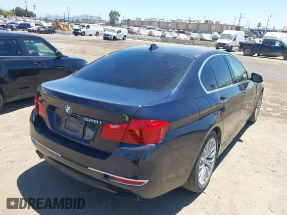 2015 BMW 5 Series 528i с VIN WBA5A5C53FD524801, выставлен на аукционе IAAI как лот 42894370 с пробегом 134 495 миль миль и . История ставок и продаж доступна на DreamBid. Изображение 4.
