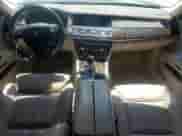 2010 BMW 7 Series 750i z VIN WBAKA8C52ACY35588, wystawiony jako Copart lot #61625825 z przebiegiem 149 974 mil mil oraz Czysty tytuł • Clean title. Historia ofert i sprzedaży dostępna na DreamBid. Obrazek 8.