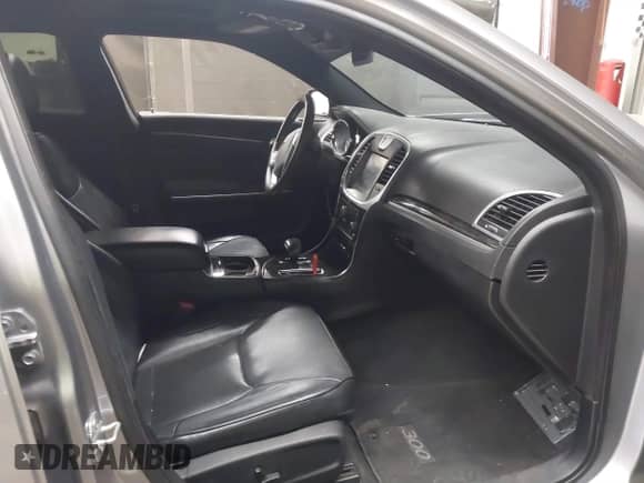 2013 Chrysler 300 C с VIN 2C3CCAEG4DH691524, выставлен на аукционе IAAI как лот 41890003 с пробегом 92 228 миль миль и . История ставок и продаж доступна на DreamBid. Изображение 5.