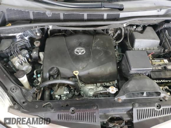 2017 Toyota Sienna XLE with VIN 5TDDZ3DC1HS153198, listed as a Copart auction lot 80733115 with 114,959 mi miles and Salvage title. Bid and sale history available at DreamBid. Image 12.