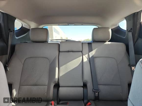 2016 Hyundai Santa Fe с VIN 5XYZUDLBXGG374054, выставлен на аукционе Copart как лот 80260685 с пробегом 80 342 миль миль и Списание • Salvage title. История ставок и продаж доступна на DreamBid. Изображение 10.