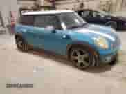 2009 MINI Hardtop с VIN WMWMF33569TT69852, выставлен на аукционе Copart как лот 85374365 с пробегом 139 441 миль миль и Списание • Salvage title. История ставок и продаж доступна на DreamBid. Изображение 4.
