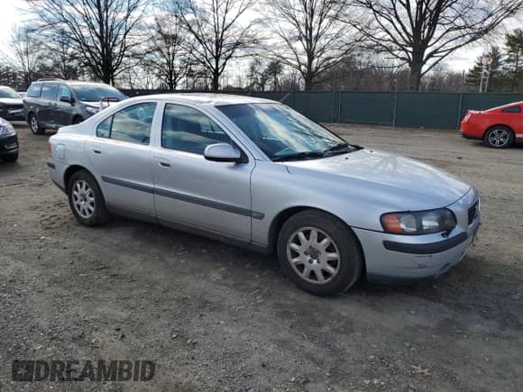 2001 Volvo S60 с VIN YV1RS61R512053388, выставлен на аукционе Copart как лот 49217955 с пробегом 200 480 миль миль и Списание • Salvage title. История ставок и продаж доступна на DreamBid. Изображение 4.