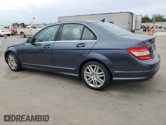 2008 Mercedes-Benz C 300 Sport с VIN WDDGF81X68F137529, выставлен на аукционе Copart как лот 81413415 с пробегом 229 408 миль миль и Чистый • Clean title. История ставок и продаж доступна на DreamBid. Изображение 2.