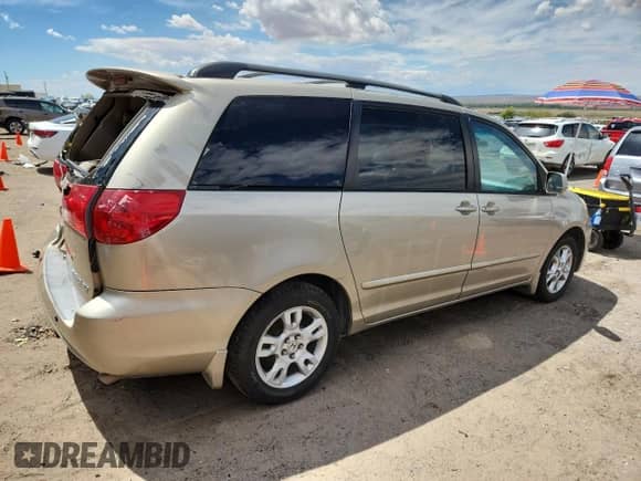 2006 Toyota Sienna XLE z VIN 5TDZA22C36S551052, wystawiony jako Copart lot #70466395 z przebiegiem 174 076 mil mil oraz Szkoda całkowita • Salvage title. Historia ofert i sprzedaży dostępna na DreamBid. Obrazek 3.