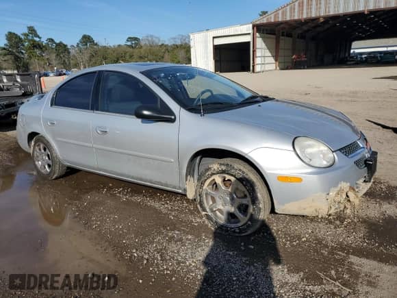 2004 Dodge Neon SXT z VIN 1B3ES56CX4D535514, wystawiony jako Copart lot #47447545 z przebiegiem 82 451 mil mil oraz Szkoda całkowita • Salvage title. Historia ofert i sprzedaży dostępna na DreamBid. Obrazek 4.