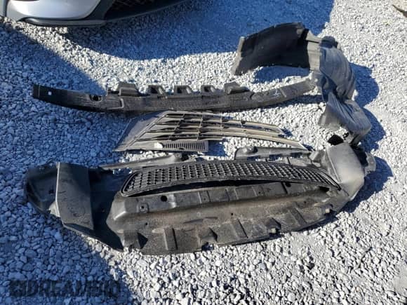 2015 Toyota Sienna XLE with VIN 5TDYK3DC2FS618302, listed as a Copart auction lot 86536625 with 80,165 mi miles and Non repairable. Bid and sale history available at DreamBid. Image 13.