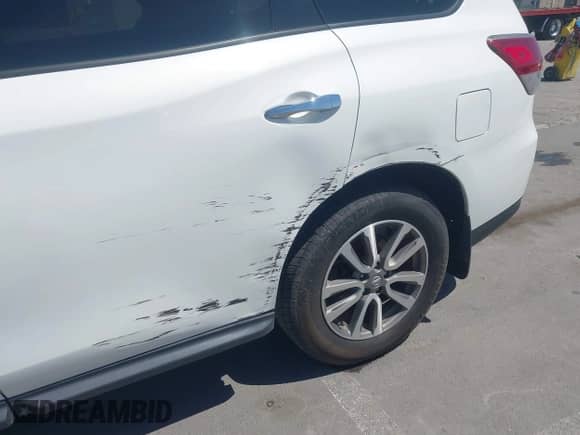 2013 Nissan Pathfinder SV with VIN 5N1AR2MN2DC657541, listed as a IAAI auction lot 41905930 with 311,578 mi miles and . Bid and sale history available at DreamBid. Image 18.