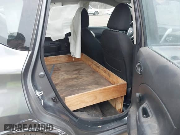 2017 Nissan Note SV с VIN 3N1CE2CP3HL371500, выставлен на аукционе IAAI как лот 41777764 с пробегом 109 413 миль миль и . История ставок и продаж доступна на DreamBid. Изображение 8.