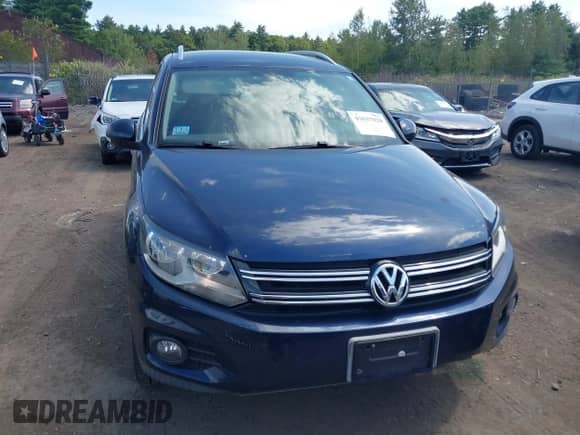 2012 Volkswagen Tiguan S с VIN WVGBV7AX2CW571887, выставлен на аукционе IAAI как лот 43037028 с пробегом 111 206 миль миль и . История ставок и продаж доступна на DreamBid. Изображение 12.