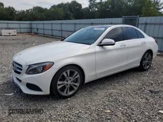 2015 Mercedes-Benz C 300 z VIN 55SWF4JB0FU084426, wystawiony jako Copart lot #80806635 z przebiegiem 139 859 mil mil oraz Szkoda całkowita • Salvage title. Historia ofert i sprzedaży dostępna na DreamBid. Obrazek 1.