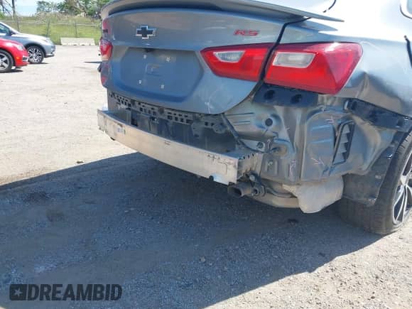 2024 Chevrolet Malibu RS с VIN 1G1ZG5ST3RF181704, выставлен на аукционе IAAI как лот 42676573 с пробегом 24 592 миль миль и . История ставок и продаж доступна на DreamBid. Изображение 18.