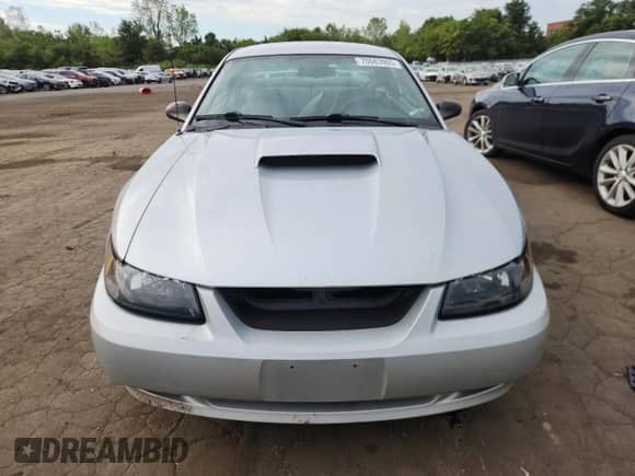 2001 Ford Mustang GT Deluxe с VIN 1FAFP42X31F132388, выставлен на аукционе Copart как лот 70683905 с пробегом 149 365 миль миль и На запчасти • Non repairable. История ставок и продаж доступна на DreamBid. Изображение 5.