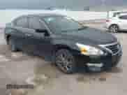 2015 Nissan Altima S z VIN 1N4AL3AP9FN896163, wystawiony jako IAAI lot #41937835 z przebiegiem 160 093 mil mil oraz . Historia ofert i sprzedaży dostępna na DreamBid. Obrazek 1.