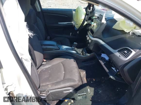 2018 Dodge Journey SE with VIN 3C4PDCABXJT448934, listed as a IAAI auction lot 42614601 with Not provided miles and . Bid and sale history available at DreamBid. Image 5.