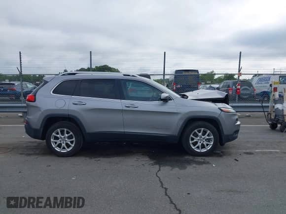 2014 Jeep Cherokee Latitude с VIN 1C4PJMCB4EW209648, выставлен на аукционе IAAI как лот 42862780 с пробегом 203 552 миль миль и . История ставок и продаж доступна на DreamBid. Изображение 13.