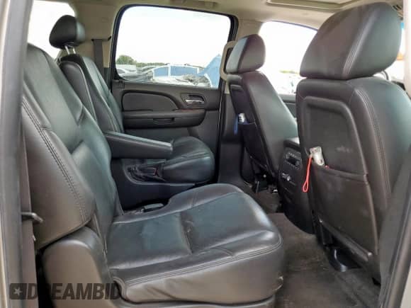 2009 Chevrolet Suburban LTZ с VIN 1GNFK36309R259949, выставлен на аукционе Copart как лот 68755135 с пробегом 85 573 миль миль и Списание • Salvage title. История ставок и продаж доступна на DreamBid. Изображение 11.