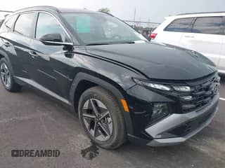 2025 Hyundai Tucson SEL Convenience with VIN 3KMJC3DE2SE012435, listed as a IAAI auction lot 42994475 with 7,424 mi miles and . Bid and sale history available at DreamBid. Image 1.