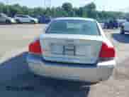 2005 Volvo S60 с VIN YV1RH592X52478479, выставлен на аукционе IAAI как лот 42562887 с пробегом 219 985 миль миль и . История ставок и продаж доступна на DreamBid. Изображение 17.